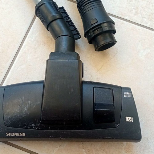 Siemens Dynapower XXL vacuum hose, wand and floor nozzle like new