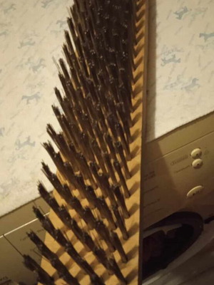 Wire brush 37cm new with wooden base