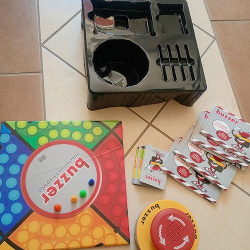 Buzzer electronic board game used, Greek voice, 31 cards