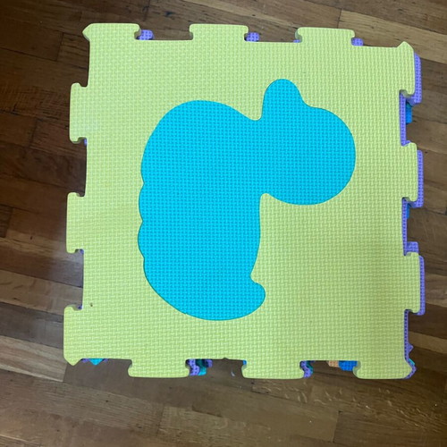 Children's floor puzzle used, 26 pieces, washable and durable