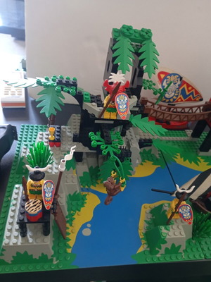 Lego Enchanted Island set used, complete without instructions or box