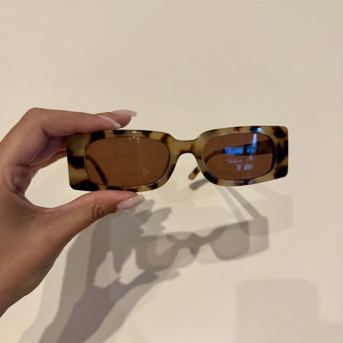 Tortoise Brown Sunglasses like new with rectangular retro frame