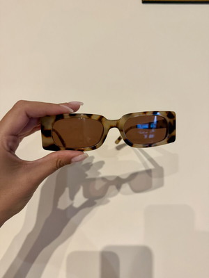 Tortoise Brown Sunglasses like new with rectangular retro frame