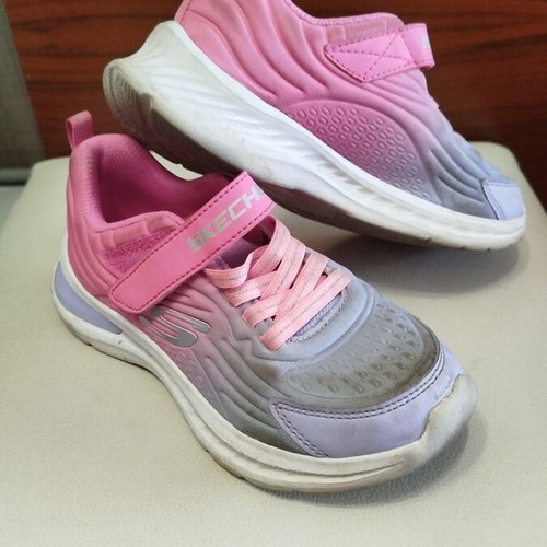 Skechers athletic shoes for girls size 32 like new, pink and purple