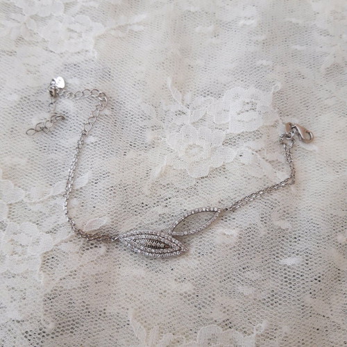 Silver bracelet like new with rhinestones, length 22 cm