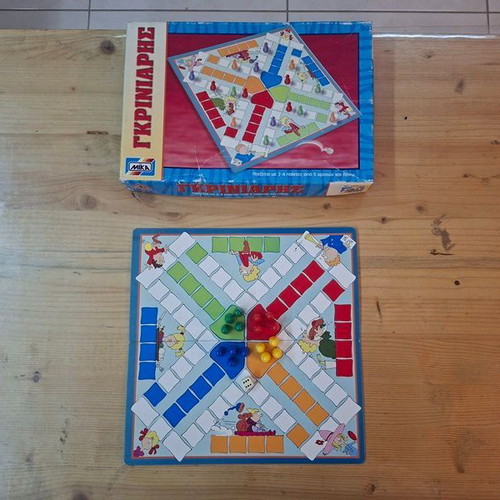 Griniaris classic board game Mika