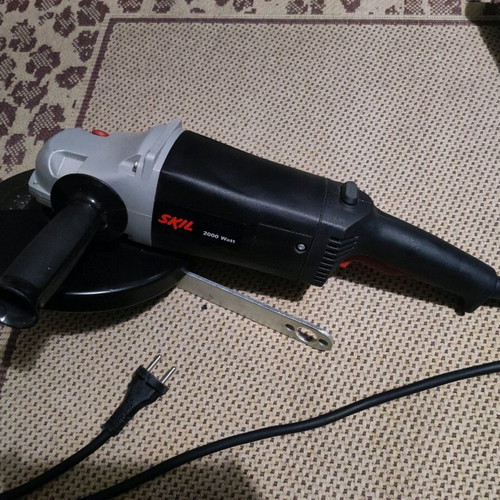 Skil Electric Grinder 230mm 2000w like new