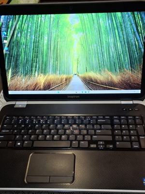Dell Laptop i7 8GB RAM 17-inch screen with two drives like new