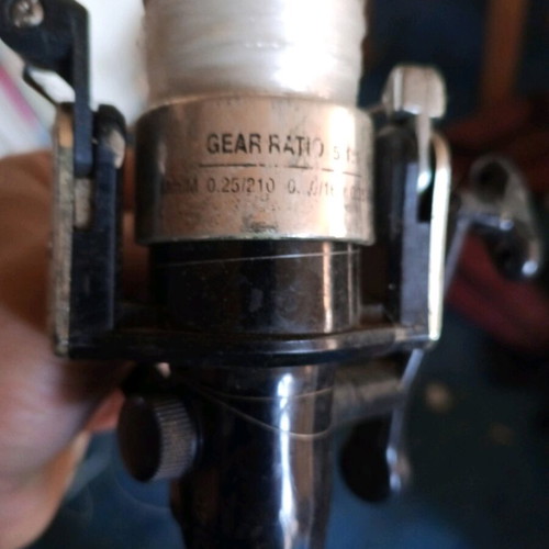 Fishing reel like new, spinning type, gear ratio 5.1:1