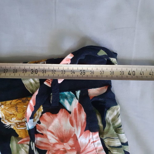 Only summer pants size 38 like new, black multicolor
