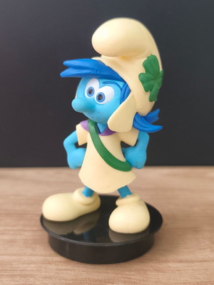 Smurfette figure from 2017 like new