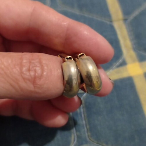 Earrings set like new, 3 pairs with gold, silver, and pearls