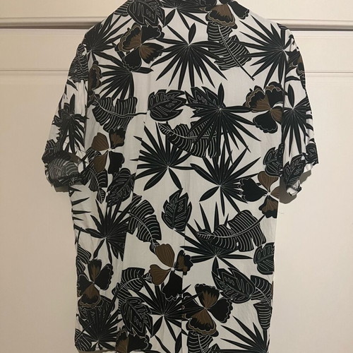 Jonny Wolf shirt XL like new