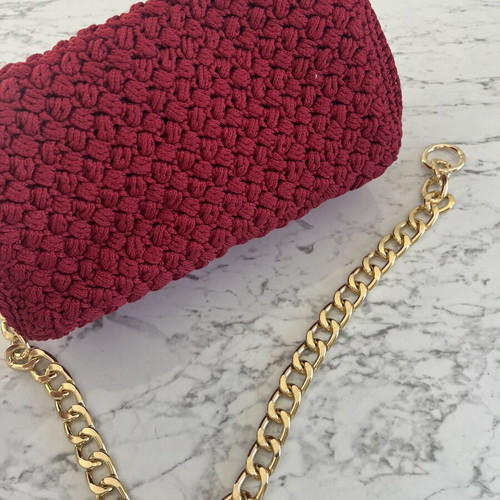 Handmade knitted shoulder bag new with chain