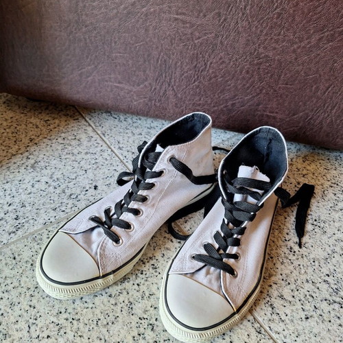 White GoldStar sneakers size 40 used in good condition