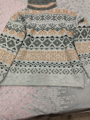 Winter sweater like new, multicolor, one size