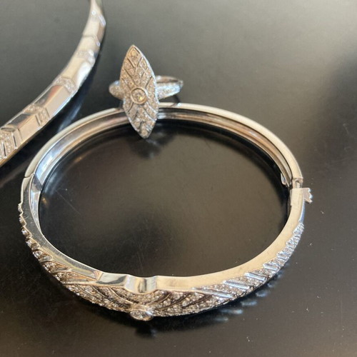 White Gold K18 Jewelry Set with Diamonds like new