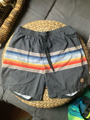 Quiksilver μαγιό medium, σαν καινούργιο, πολύχρωμο