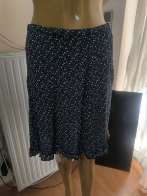 Women's skirt XL used, black with white micro pattern