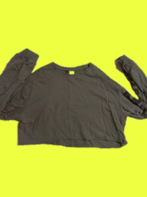 Long Sleeve T-shirt H&M like new, 2016 style, green