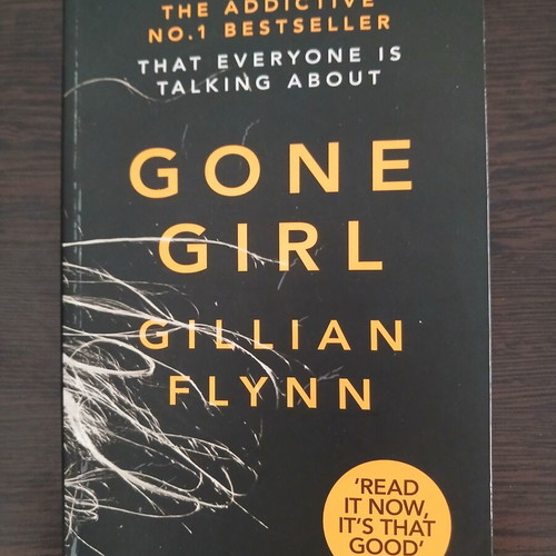 Gone Girl by Gillian Flynn like new, English