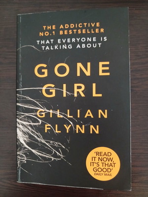 Gone Girl by Gillian Flynn like new, English