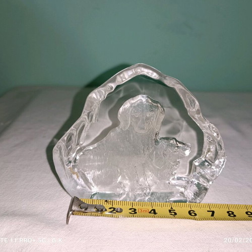 Crystal decorative with dogs 10 cm like new