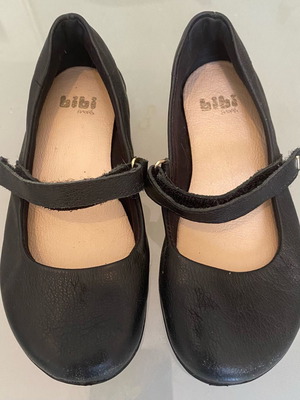 Bibi kids black ballerinas like new, size 28