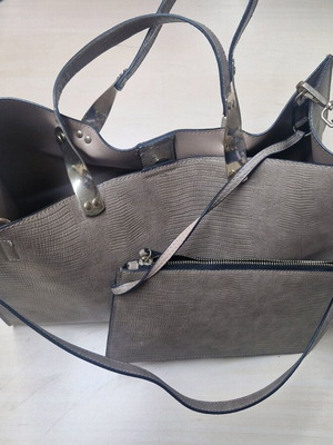 Τσάντα μαζί με πορτοφόλι μεταχειρισμένα σε άριστη κατάσταση