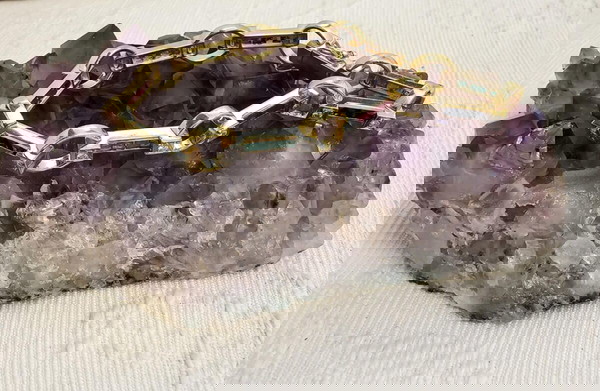 Χρυσό βραχιόλι 18ct με 18 διαμάντια και πολύτιμους λίθους Ζαφείρι ,Ρουμπινί και Σμαράγδι