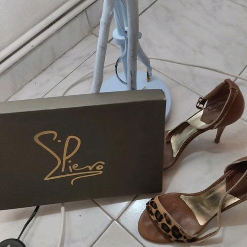 Sandal color tabba used size 39
