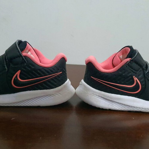 Nike παιδικά αθλητικά παπούτσια μεταχειρισμένα, νούμερο 19.5, μαύρο και ροζ