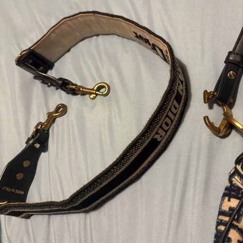 Dior shoulder strap like new