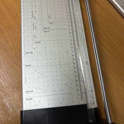 M+R paper trimmer guillotine set like new