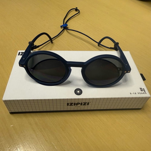 Izipizi sunglasses for children 5-10 years like new, dark blue