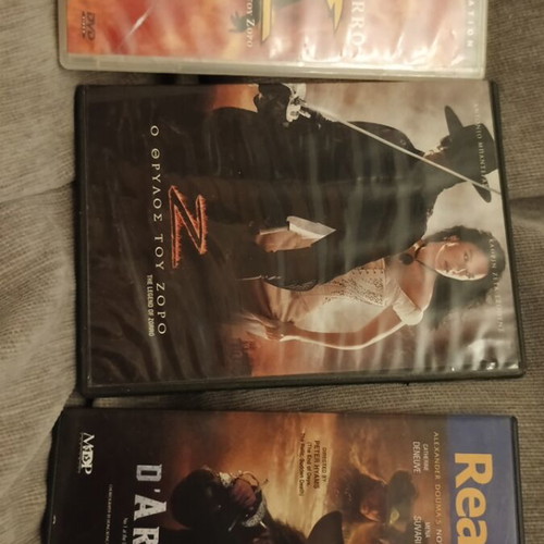 DVD The Legend of Zorro, The Mask of Zorro, D'Artagnan like new