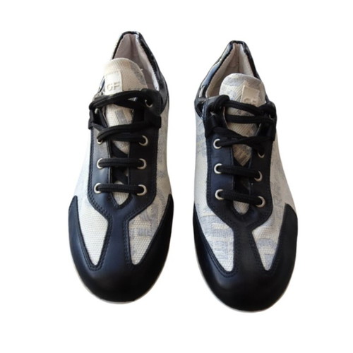 Gianfranco Ferre Logo Print Sneakers like new, size 37, black and white