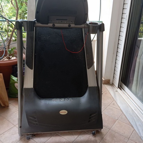 Pegasus T1500 Treadmill like new with electronic incline and LCD display
