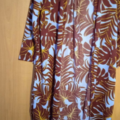 H&M shirt size S used, red and turquoise