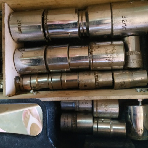 Car Air Impact Wrench used with sockets