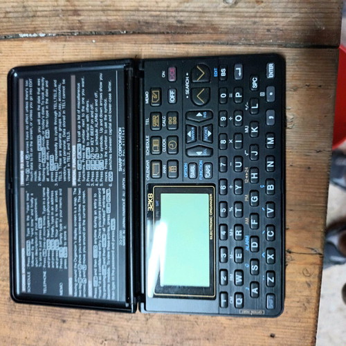 Sharp electronic organizer 32kb zq2200 like new