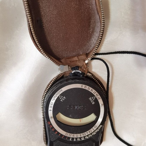 Sver light meter like new from GDR with original case
