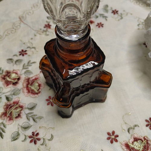 Vintage Collectible Decanter Cathedral Design Amber Glass like new