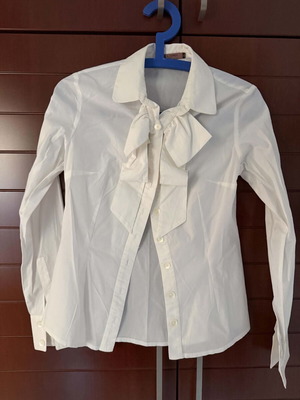 Milk & Honey London white shirt with bow, size S, like new