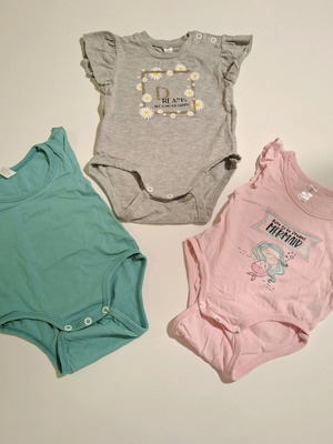 Dreams baby bodysuit set of 3 used, summer 3-6 months
