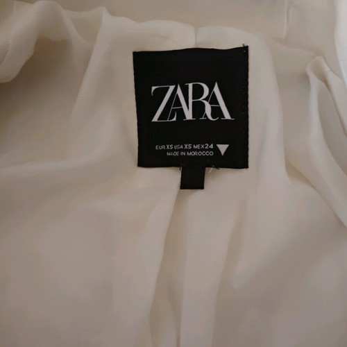 White Zara jacket with shoulder pads, size XS, like new