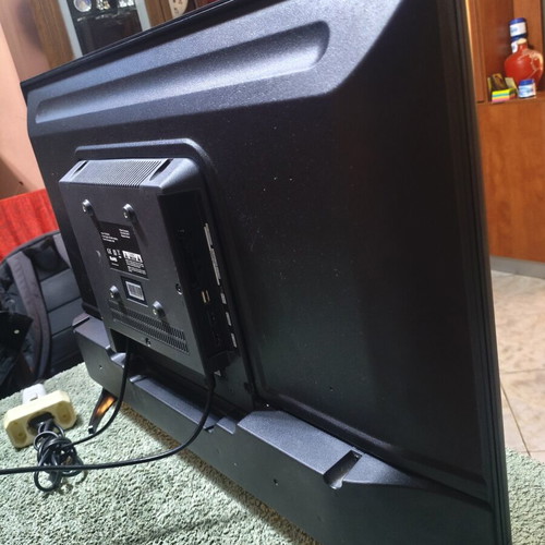 Turbo-X TXV-E3275 32" LED TV like new, HD Ready