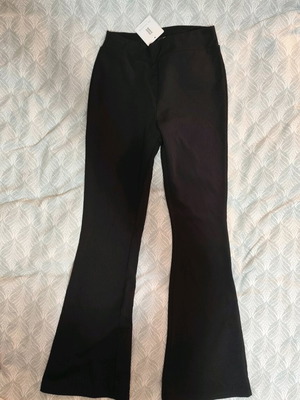 Push Up Leggings black, high waist flare, new with tag