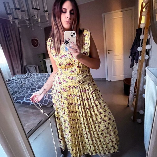 Floral dress Zara yellow pastel with - 15,00 - Vendora.cy Floral dress Zara yellow pastel with - 15,00 - Vendora.cy