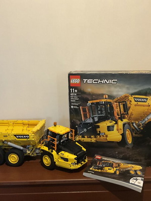 Lego Volvo 42114 Technic set like new with box and instructions